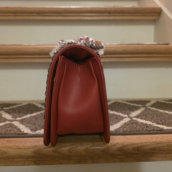 NWT Badgley Mischka Quilted Red Crossbody Bag - Picture 7 of 9